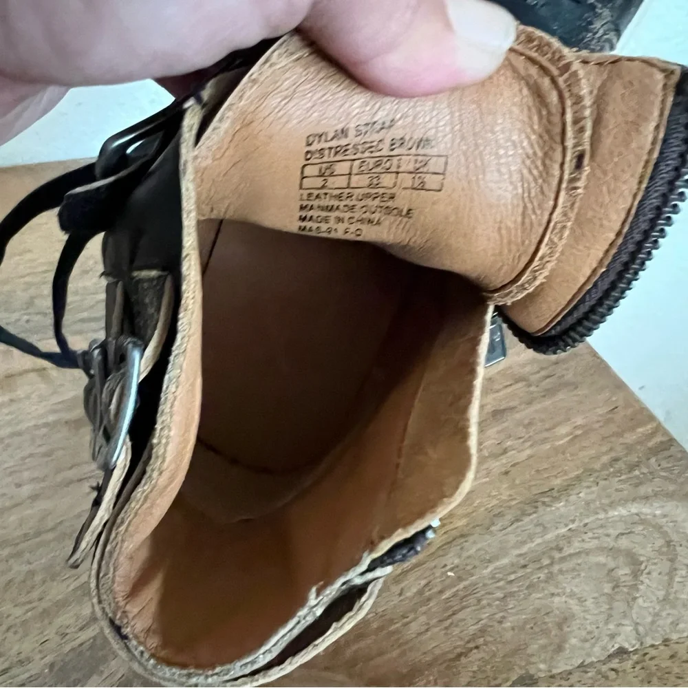 Frye Unisex-Child Dylan Strap Sneaker Size 2